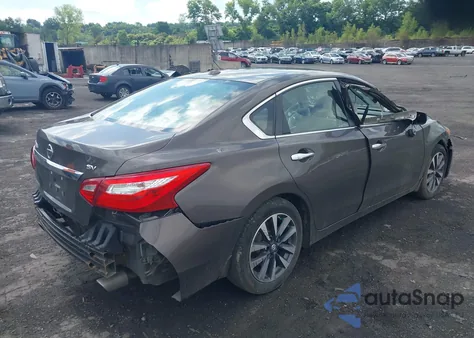 2017 Nissan Altima 2.5 Sv z USA, uszkodzony, nr VIN 1N4AL3AP5HC162425